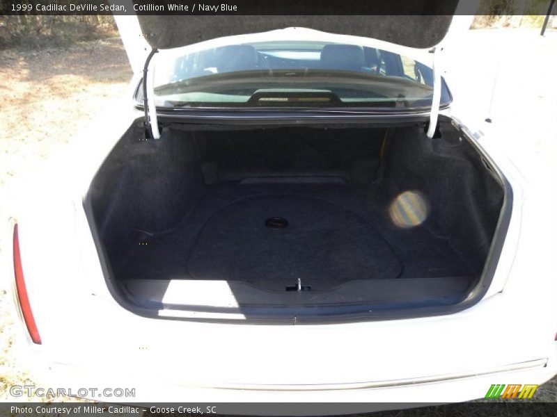 Cotillion White / Navy Blue 1999 Cadillac DeVille Sedan