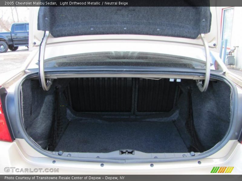 Light Driftwood Metallic / Neutral Beige 2005 Chevrolet Malibu Sedan