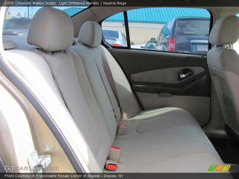 Light Driftwood Metallic / Neutral Beige 2005 Chevrolet Malibu Sedan