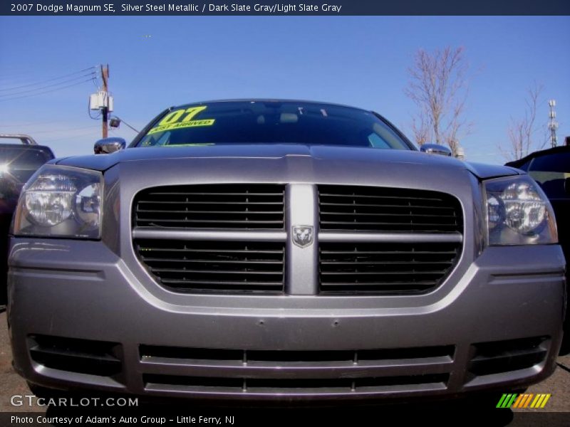 Silver Steel Metallic / Dark Slate Gray/Light Slate Gray 2007 Dodge Magnum SE