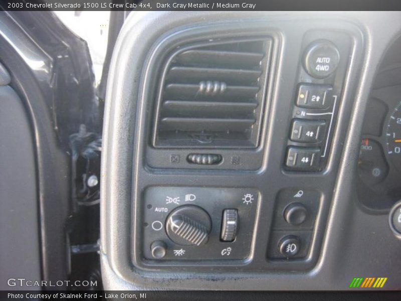 Dark Gray Metallic / Medium Gray 2003 Chevrolet Silverado 1500 LS Crew Cab 4x4