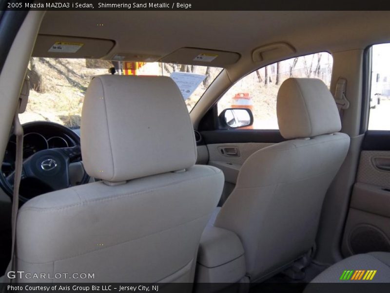 Shimmering Sand Metallic / Beige 2005 Mazda MAZDA3 i Sedan