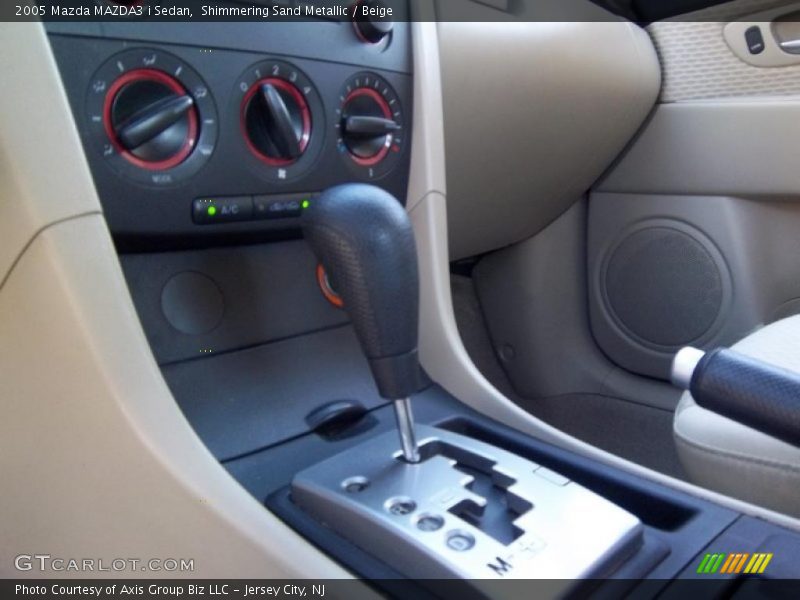 Shimmering Sand Metallic / Beige 2005 Mazda MAZDA3 i Sedan