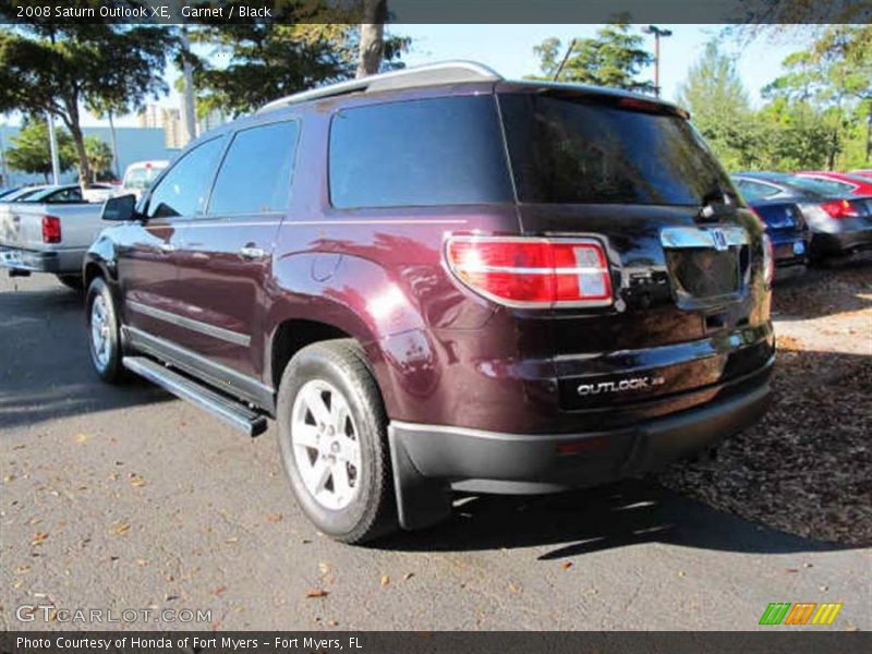 Garnet / Black 2008 Saturn Outlook XE