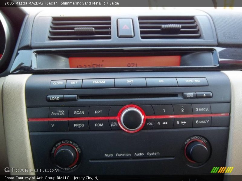 Shimmering Sand Metallic / Beige 2005 Mazda MAZDA3 i Sedan