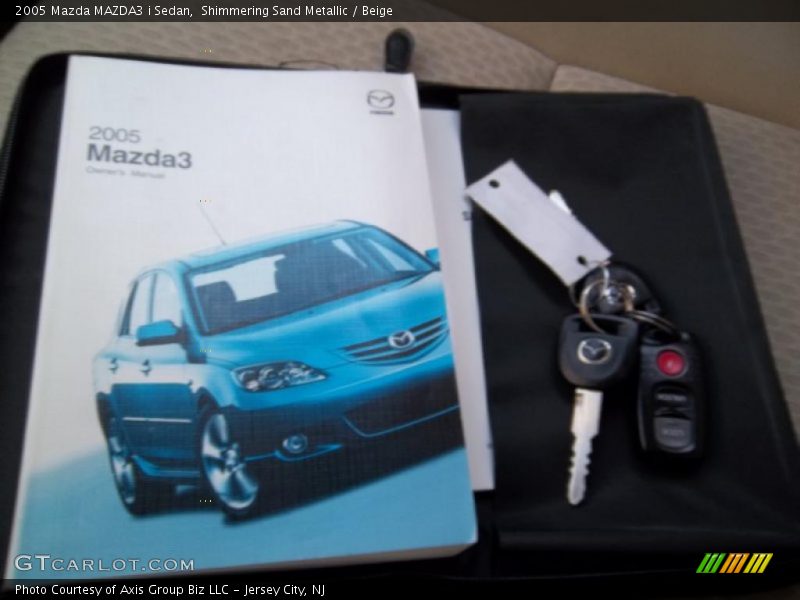 Shimmering Sand Metallic / Beige 2005 Mazda MAZDA3 i Sedan