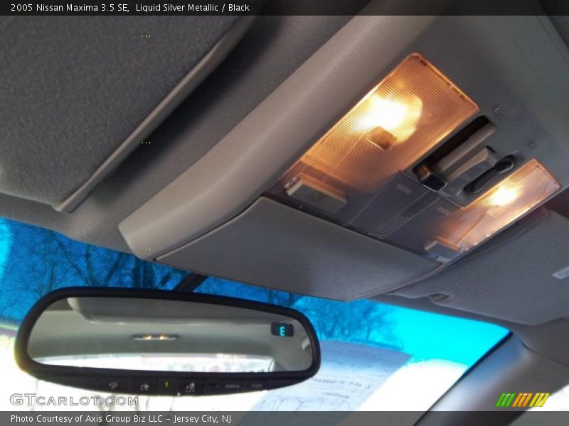 Liquid Silver Metallic / Black 2005 Nissan Maxima 3.5 SE