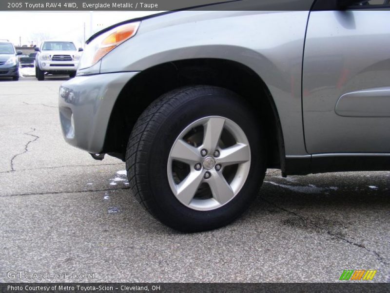 Everglade Metallic / Taupe 2005 Toyota RAV4 4WD