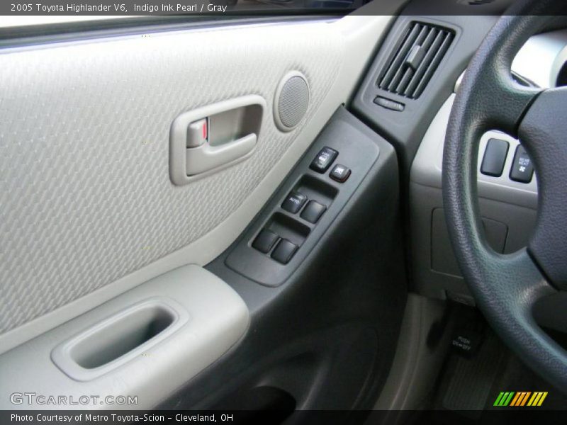 Indigo Ink Pearl / Gray 2005 Toyota Highlander V6