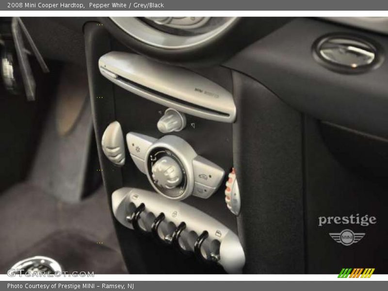 Pepper White / Grey/Black 2008 Mini Cooper Hardtop