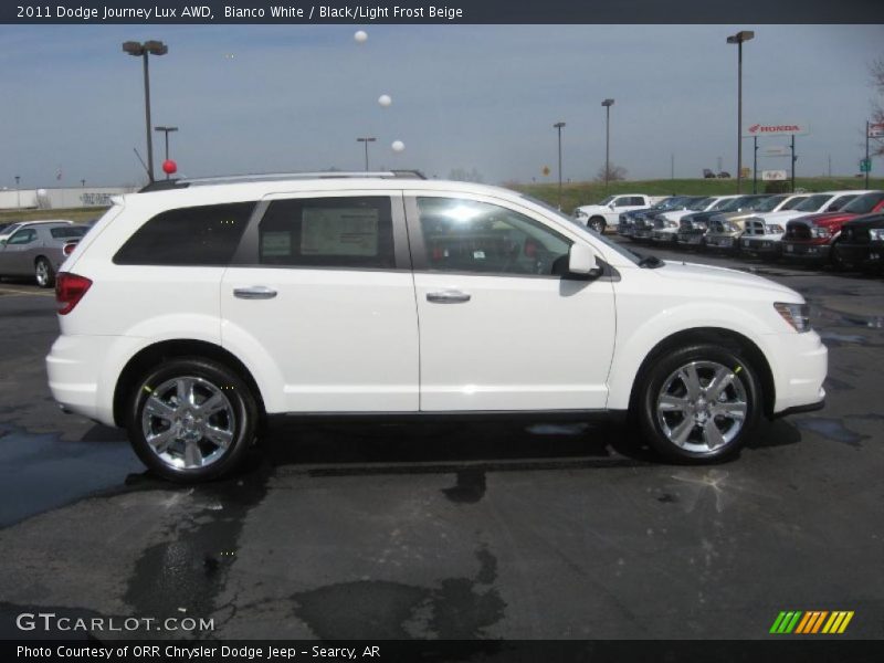  2011 Journey Lux AWD Bianco White