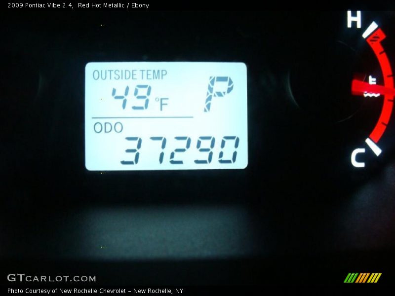 Red Hot Metallic / Ebony 2009 Pontiac Vibe 2.4