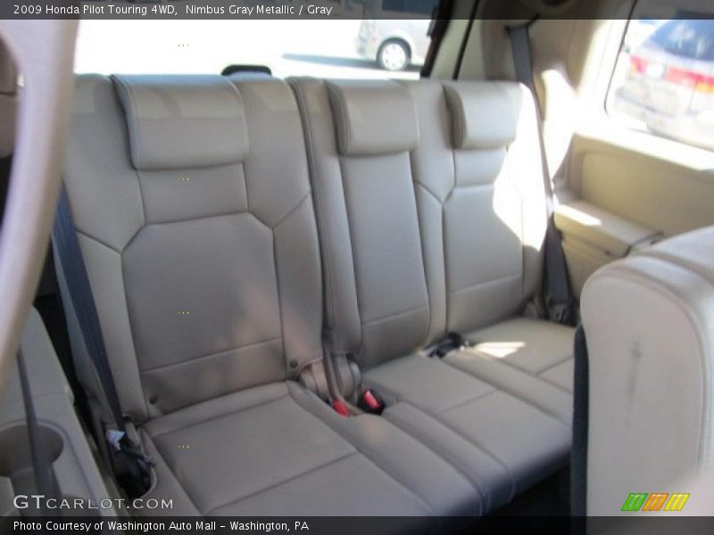  2009 Pilot Touring 4WD Gray Interior