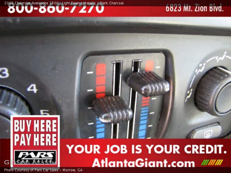 Light Pewter Metallic / Dark Charcoal 2003 Chevrolet Avalanche 1500