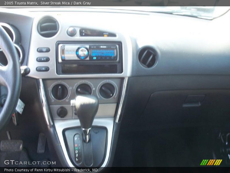Silver Streak Mica / Dark Gray 2005 Toyota Matrix