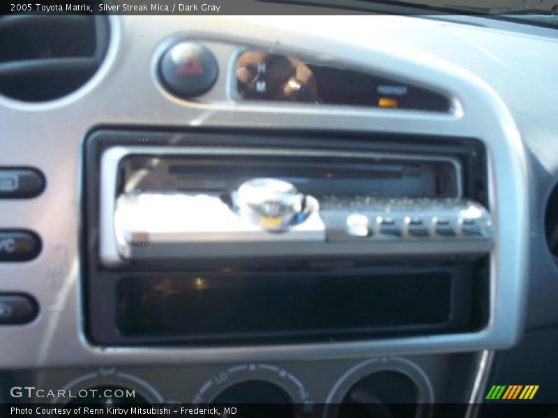 Silver Streak Mica / Dark Gray 2005 Toyota Matrix