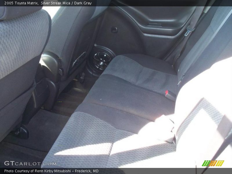 Silver Streak Mica / Dark Gray 2005 Toyota Matrix