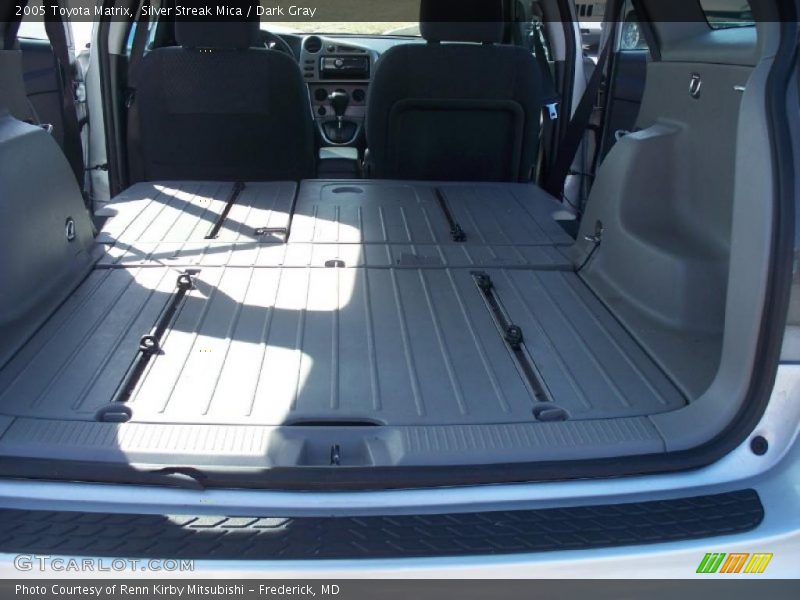 Silver Streak Mica / Dark Gray 2005 Toyota Matrix