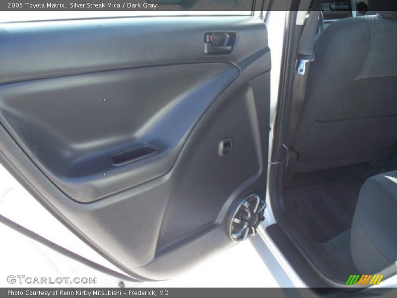 Silver Streak Mica / Dark Gray 2005 Toyota Matrix