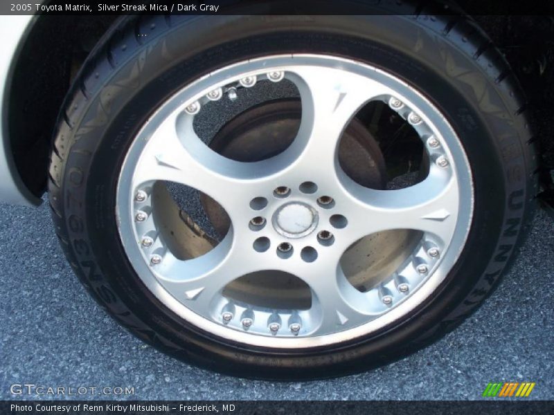 Silver Streak Mica / Dark Gray 2005 Toyota Matrix