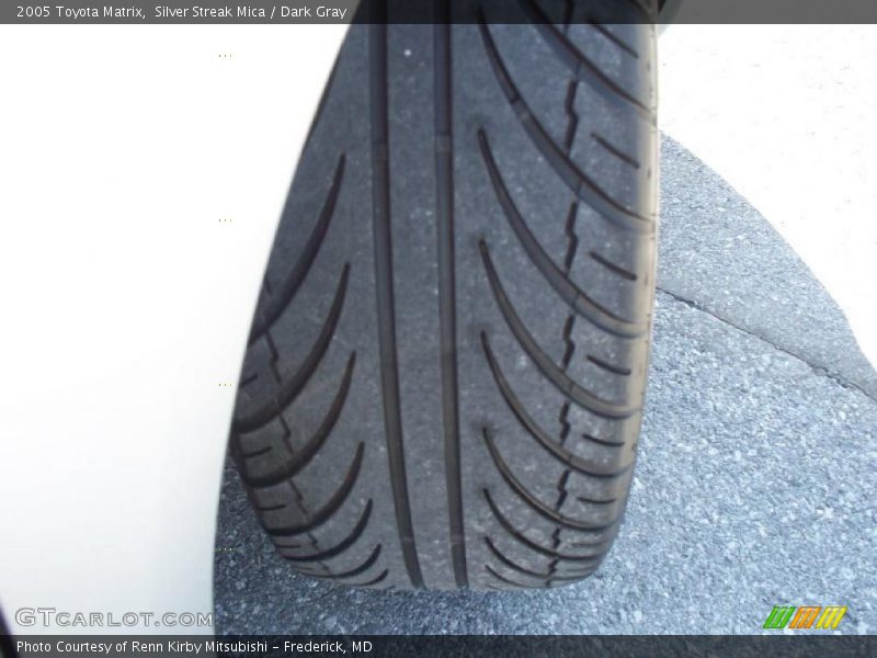 Silver Streak Mica / Dark Gray 2005 Toyota Matrix