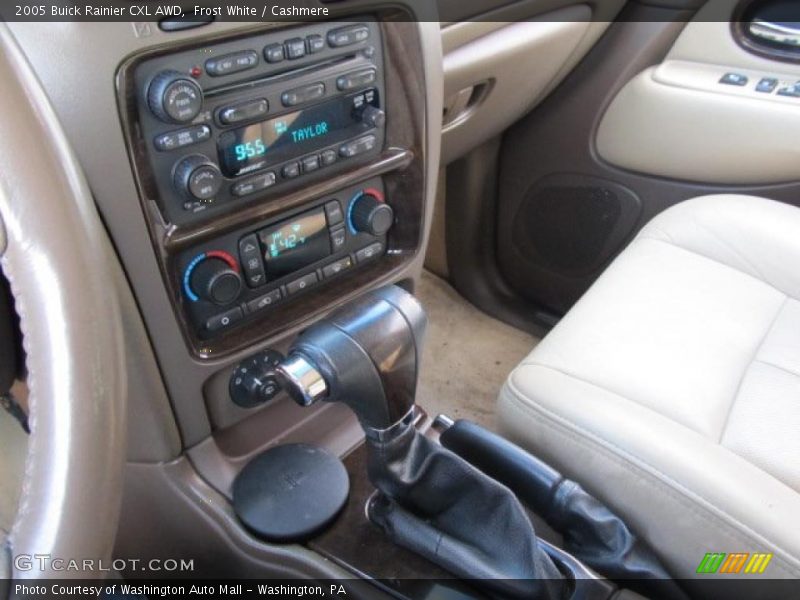 Controls of 2005 Rainier CXL AWD