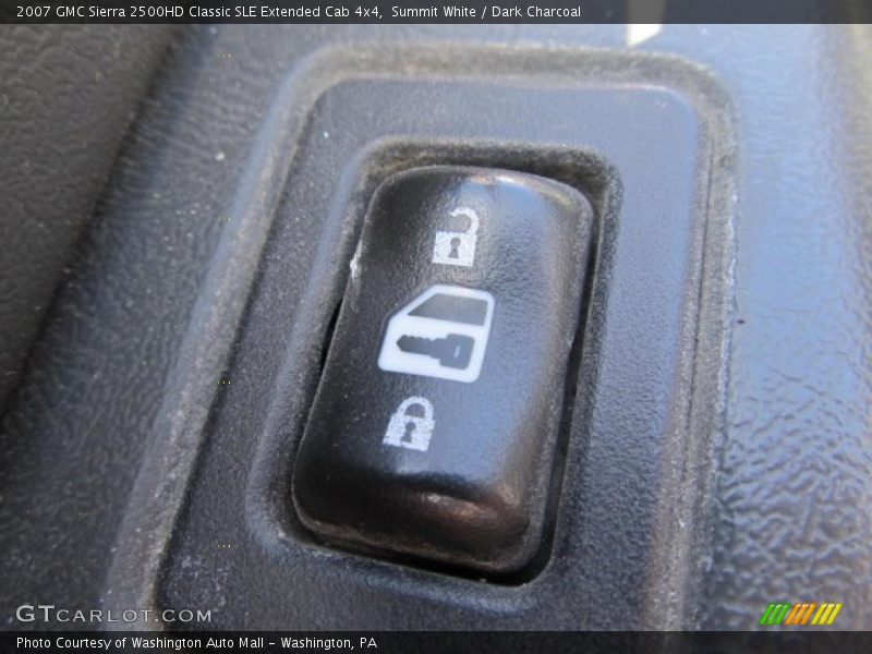Summit White / Dark Charcoal 2007 GMC Sierra 2500HD Classic SLE Extended Cab 4x4
