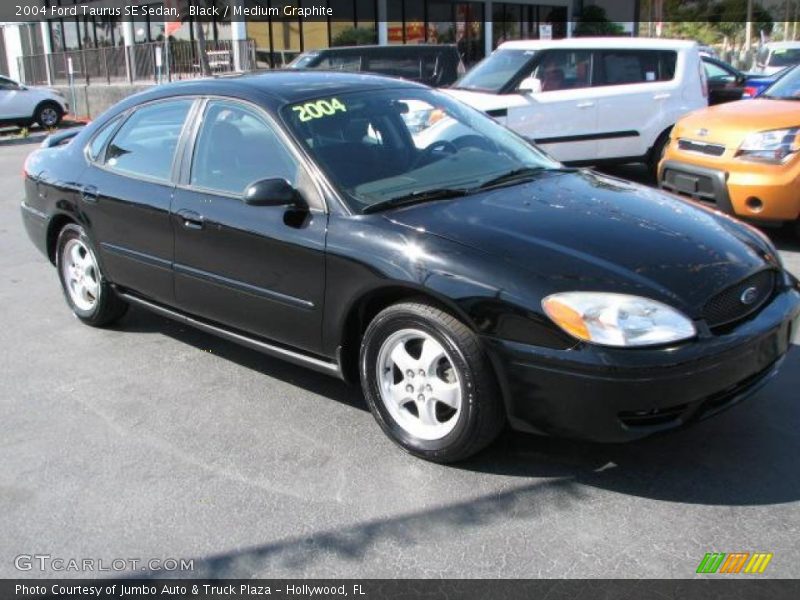 Black / Medium Graphite 2004 Ford Taurus SE Sedan
