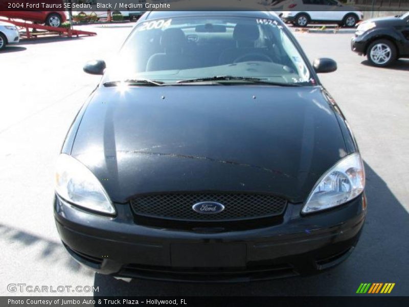 Black / Medium Graphite 2004 Ford Taurus SE Sedan