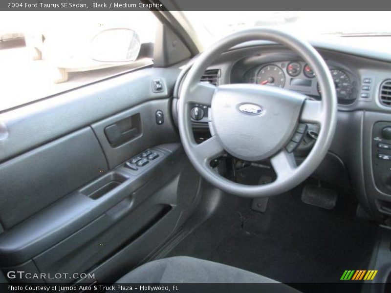 Black / Medium Graphite 2004 Ford Taurus SE Sedan