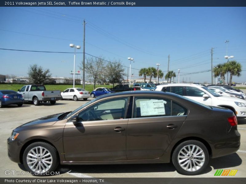 Toffee Brown Metallic / Cornsilk Beige 2011 Volkswagen Jetta SEL Sedan