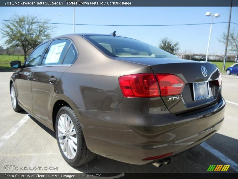 Toffee Brown Metallic / Cornsilk Beige 2011 Volkswagen Jetta SEL Sedan