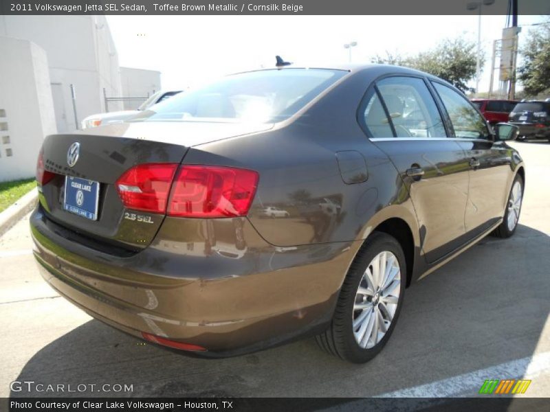 Toffee Brown Metallic / Cornsilk Beige 2011 Volkswagen Jetta SEL Sedan