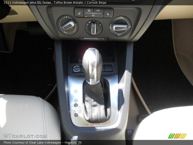 Toffee Brown Metallic / Cornsilk Beige 2011 Volkswagen Jetta SEL Sedan