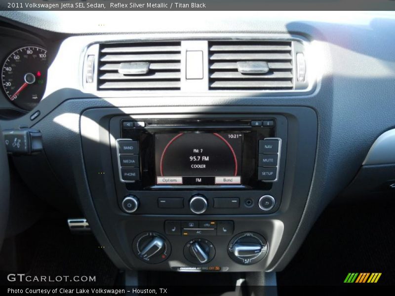 Reflex Silver Metallic / Titan Black 2011 Volkswagen Jetta SEL Sedan