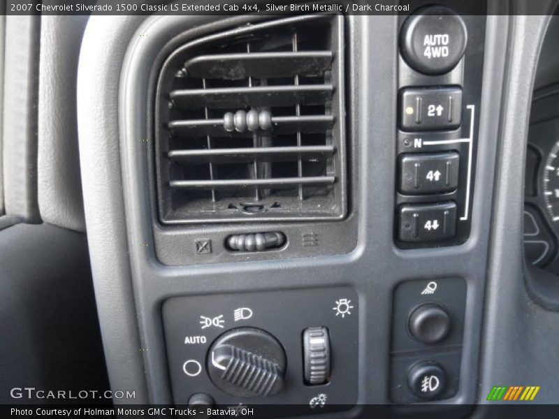 Silver Birch Metallic / Dark Charcoal 2007 Chevrolet Silverado 1500 Classic LS Extended Cab 4x4