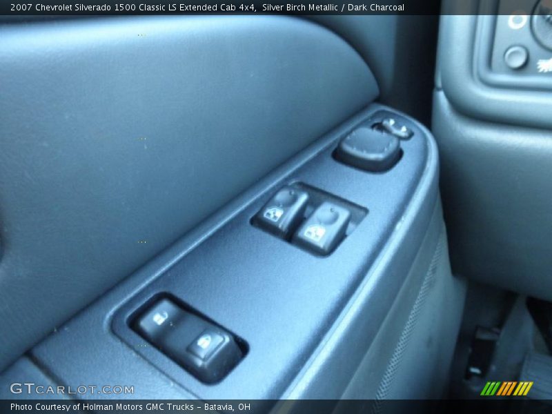 Silver Birch Metallic / Dark Charcoal 2007 Chevrolet Silverado 1500 Classic LS Extended Cab 4x4