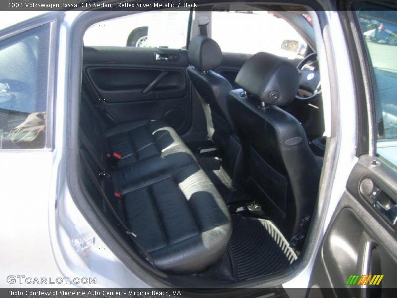 Reflex Silver Metallic / Black 2002 Volkswagen Passat GLS Sedan