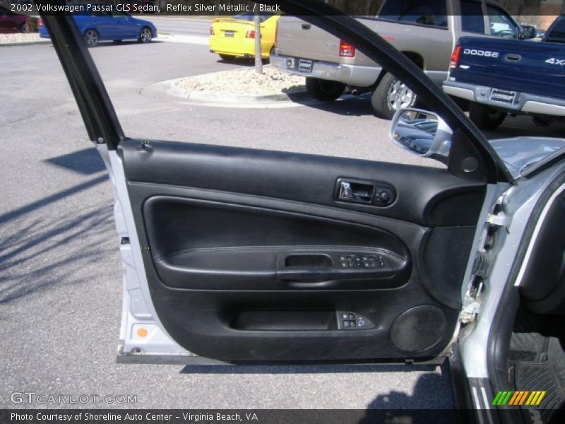 Reflex Silver Metallic / Black 2002 Volkswagen Passat GLS Sedan