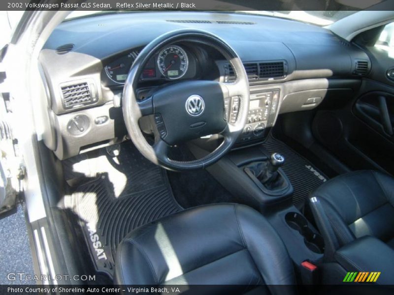 Reflex Silver Metallic / Black 2002 Volkswagen Passat GLS Sedan