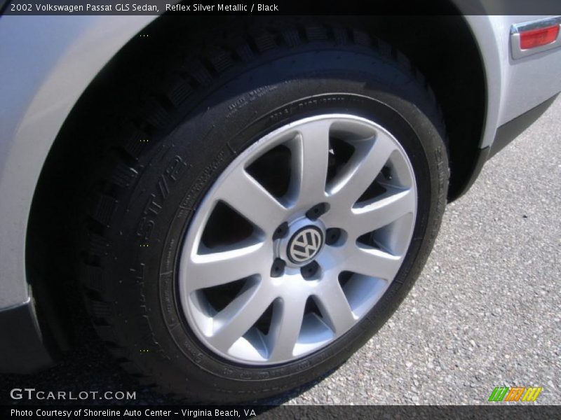 Reflex Silver Metallic / Black 2002 Volkswagen Passat GLS Sedan