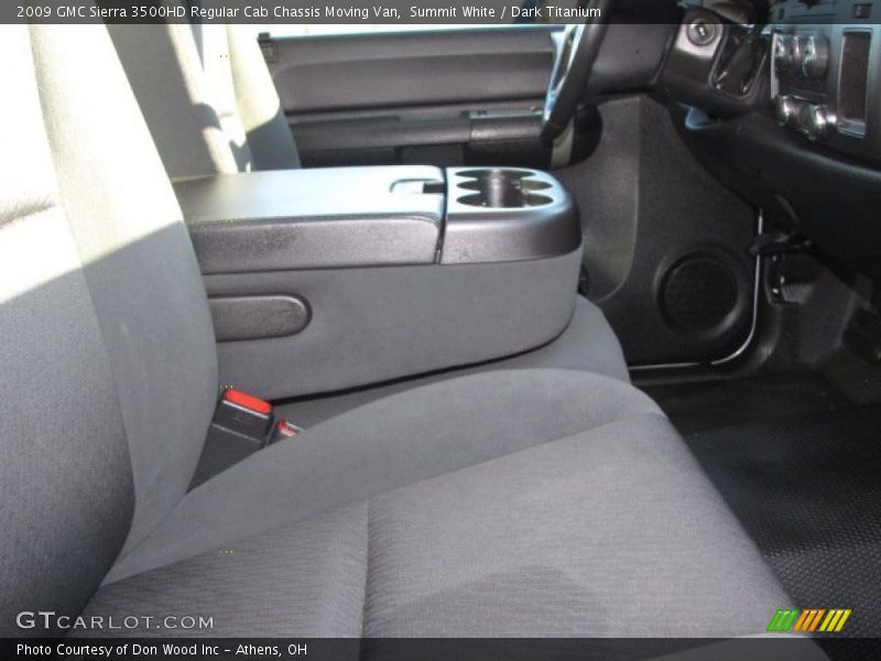 Summit White / Dark Titanium 2009 GMC Sierra 3500HD Regular Cab Chassis Moving Van