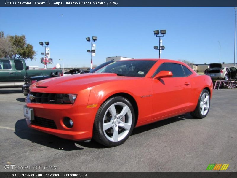 Front 3/4 View of 2010 Camaro SS Coupe
