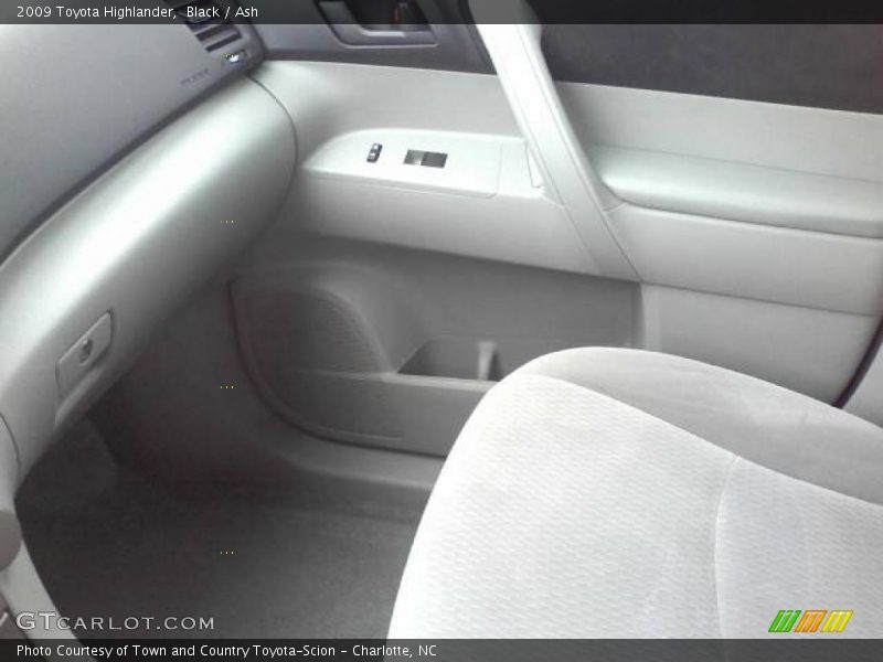 Black / Ash 2009 Toyota Highlander