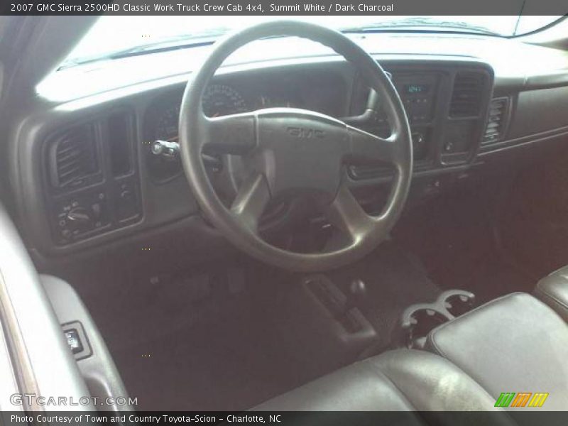 Summit White / Dark Charcoal 2007 GMC Sierra 2500HD Classic Work Truck Crew Cab 4x4