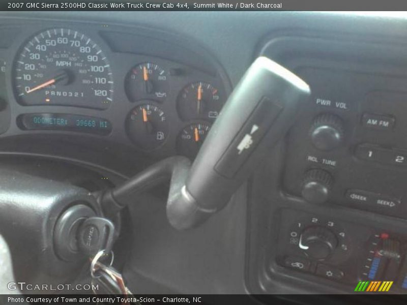 Summit White / Dark Charcoal 2007 GMC Sierra 2500HD Classic Work Truck Crew Cab 4x4