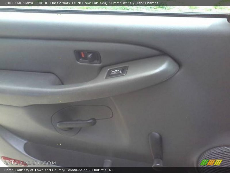 Summit White / Dark Charcoal 2007 GMC Sierra 2500HD Classic Work Truck Crew Cab 4x4