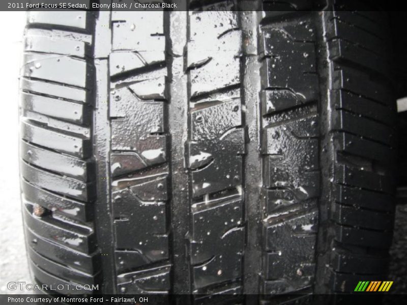 Ebony Black / Charcoal Black 2011 Ford Focus SE Sedan