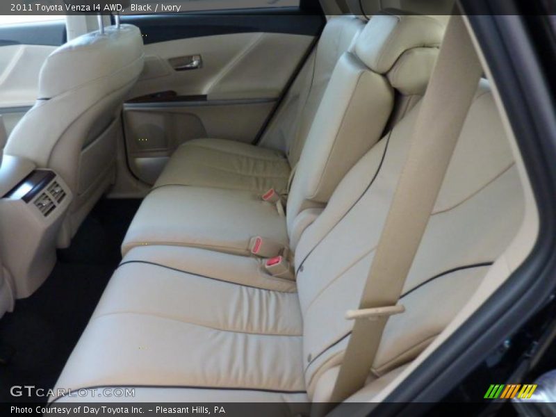 Black / Ivory 2011 Toyota Venza I4 AWD