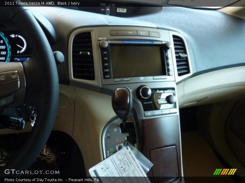 Black / Ivory 2011 Toyota Venza I4 AWD